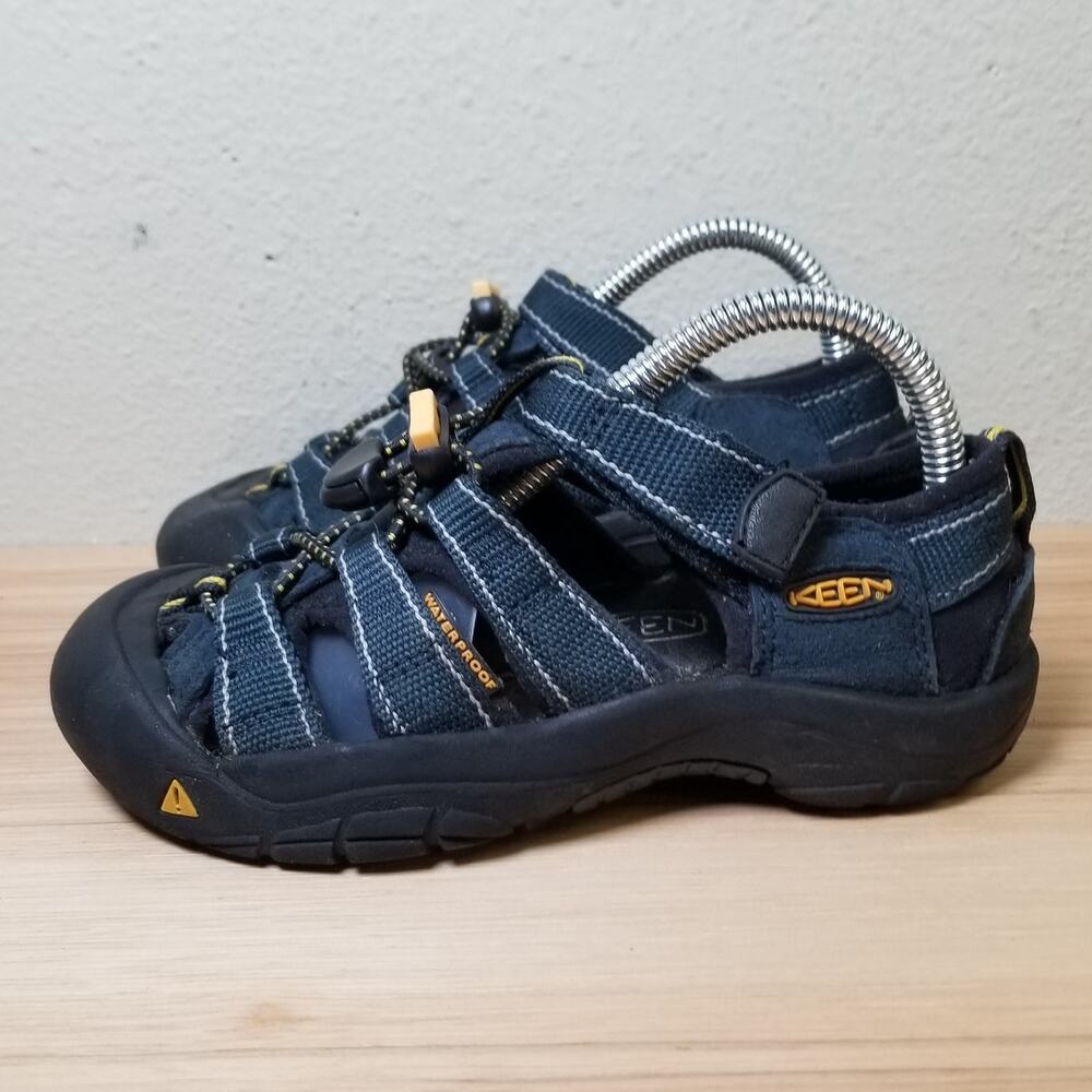 Keen Kids Size 13 Newport Water Sandals Blue Black Outdoor Trails‎ Hike Gorpcore